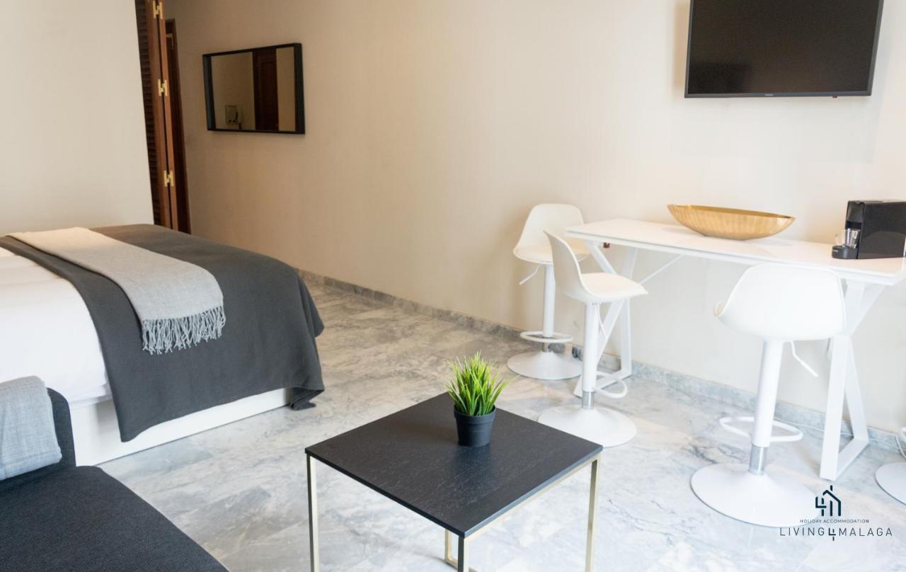 Living4malaga Golden Apartament *